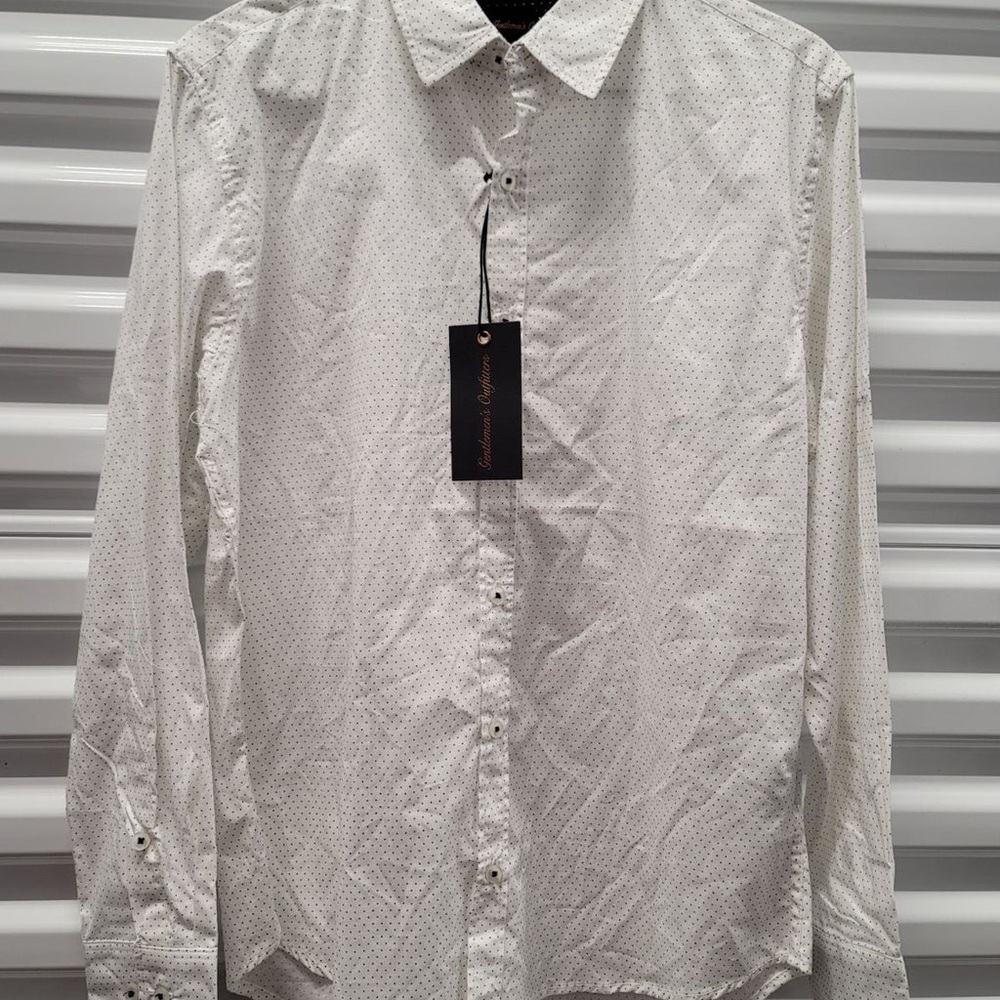 Gentleman’s Outfitters white and navy dress shirt